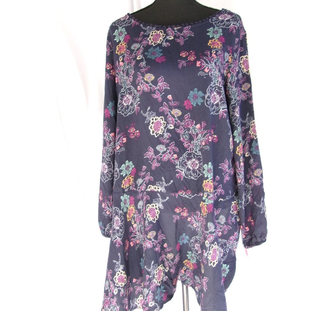 Xhilaration Blue flower patterned blouse size XL